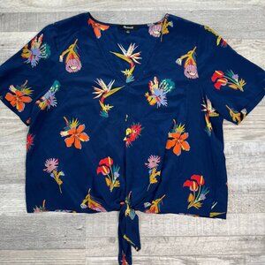 ✨✨✨ 2/$10 CLEAROUT SALE - bundle any 2 items with ✨ ✨ in my closet for $10✨✨